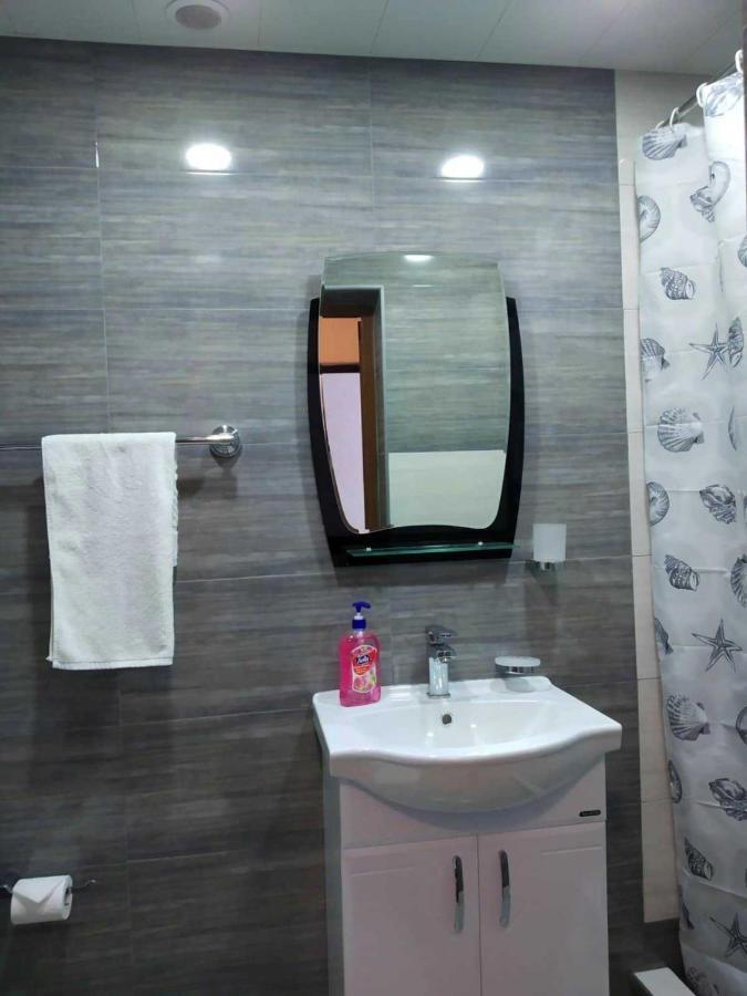Apartment Near Sasundci Davit Metro Station Ереван Екстериор снимка